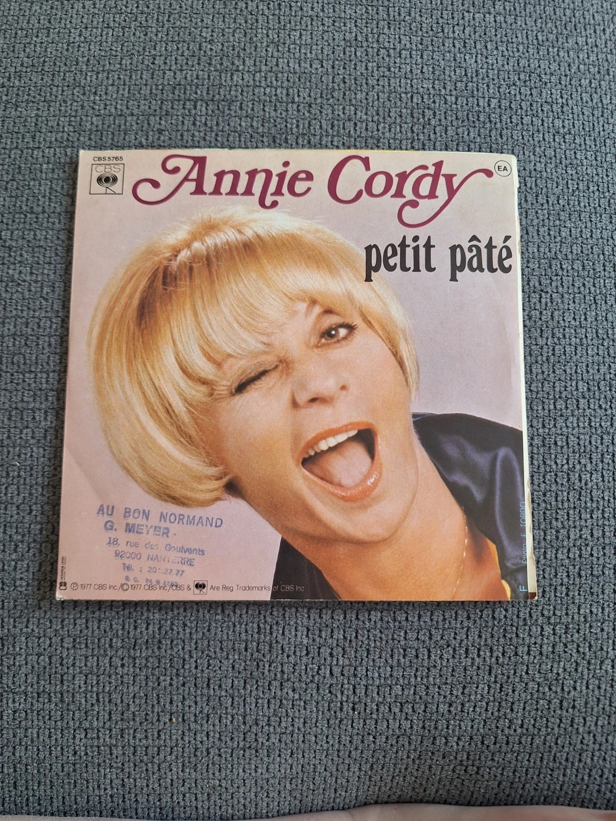 Disco de Vinil 45 RPM - Annie Cordy – Boing-Boing / Petit Pâté (1977) - CBS – photo 2